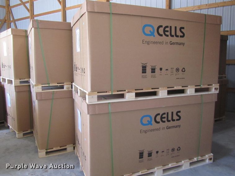 image for item H1049 (29) Hanwha Q-Cells solar panels