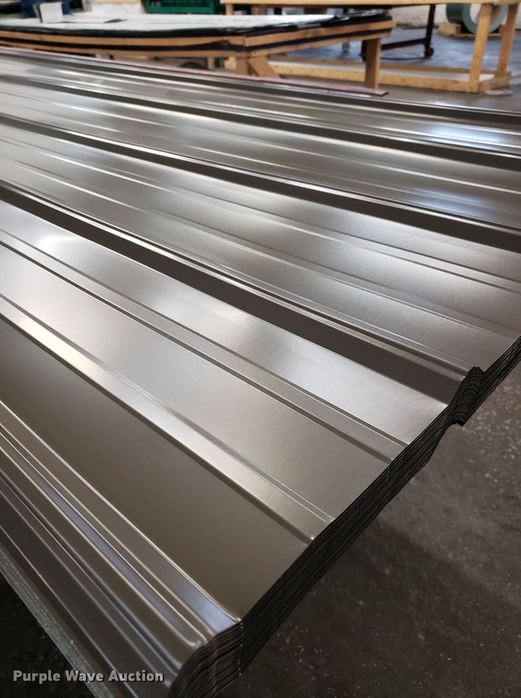 image for item H1123 (58) sheets of ag panel metal roofing/siding