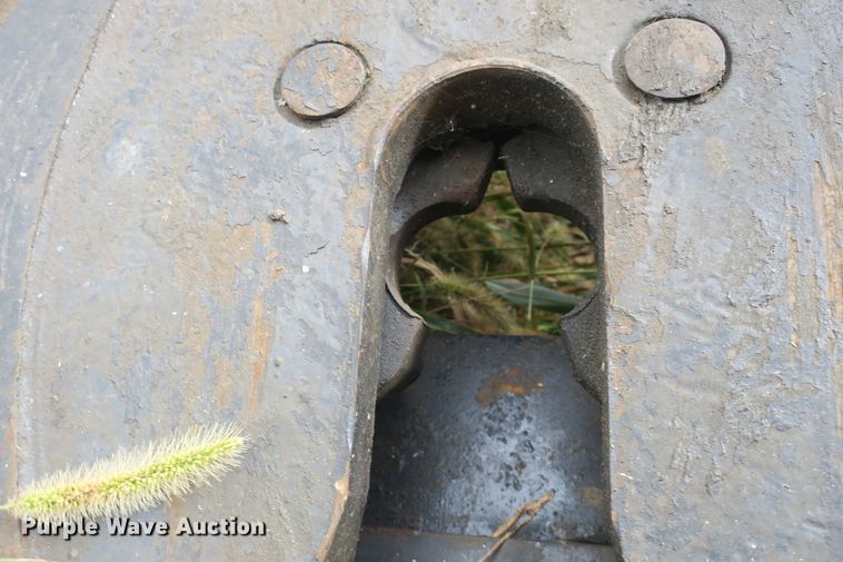 image for item DB10176 Holland air operated fifth wheel plate