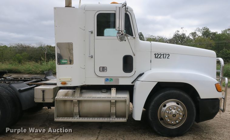 image for item DB10178 2001 Freightliner FLD semi truck