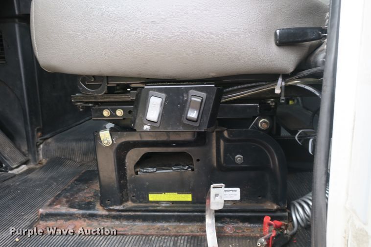 image for item DB10178 2001 Freightliner FLD semi truck