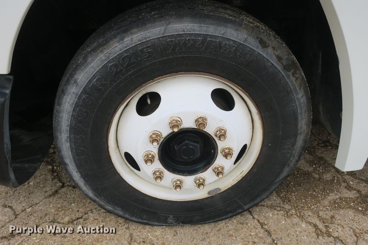 image for item DB10178 2001 Freightliner FLD semi truck