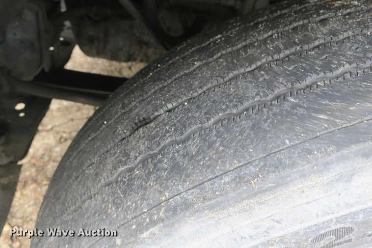 image for item DB10178 2001 Freightliner FLD semi truck