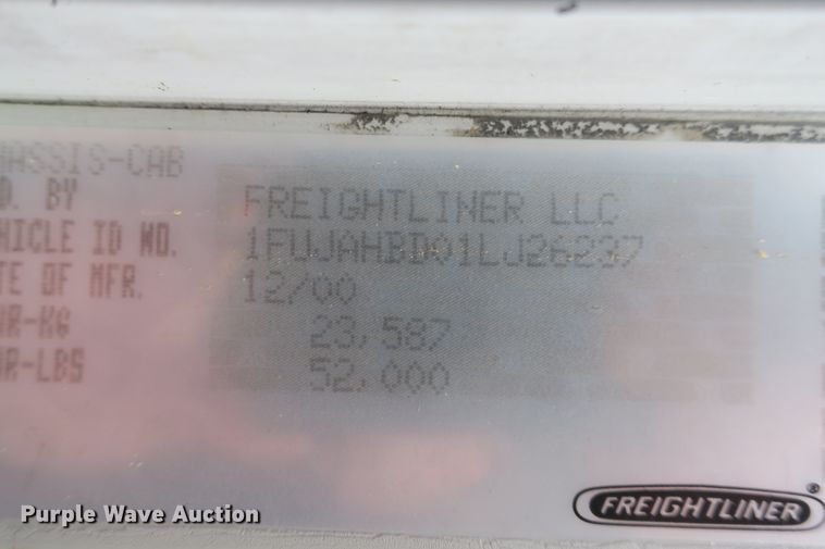 image for item DB10178 2001 Freightliner FLD semi truck