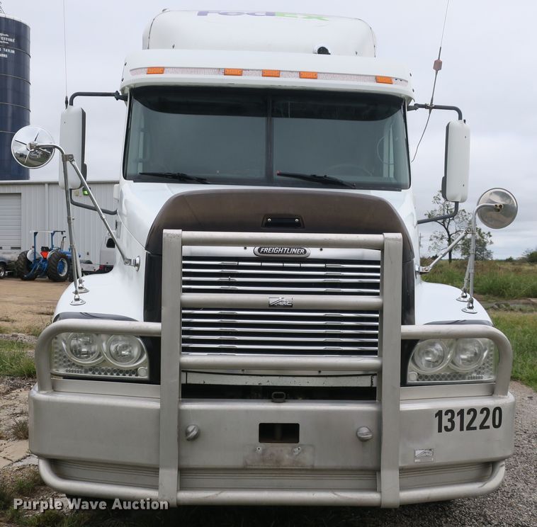 image for item DB10179 2002 Freightliner Century Class ST semi truck