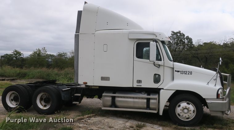 image for item DB10179 2002 Freightliner Century Class ST semi truck