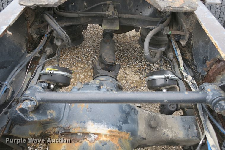 image for item DB10179 2002 Freightliner Century Class ST semi truck