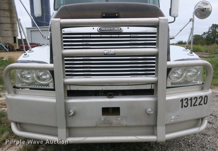 image for item DB10179 2002 Freightliner Century Class ST semi truck