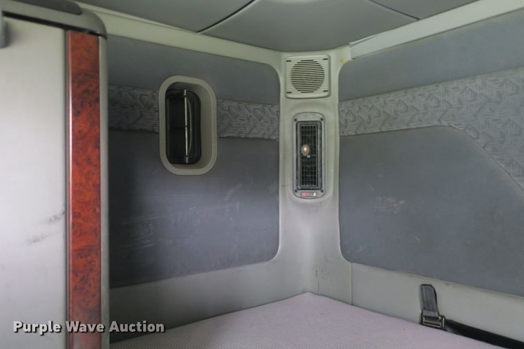 image for item DB10179 2002 Freightliner Century Class ST semi truck