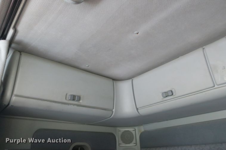 image for item DB10179 2002 Freightliner Century Class ST semi truck