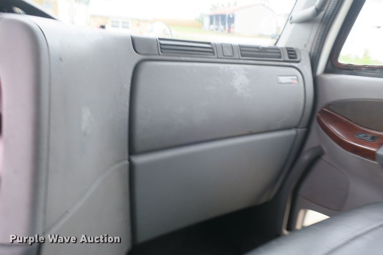 image for item DB10179 2002 Freightliner Century Class ST semi truck