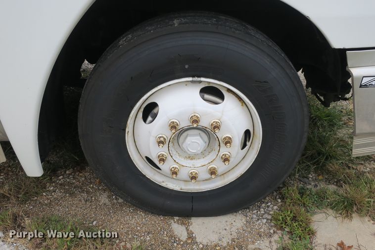 image for item DB10179 2002 Freightliner Century Class ST semi truck