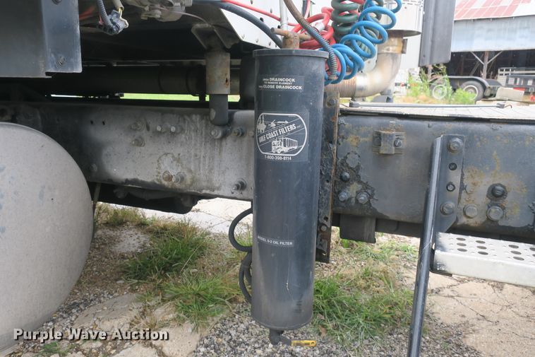 image for item DB10179 2002 Freightliner Century Class ST semi truck