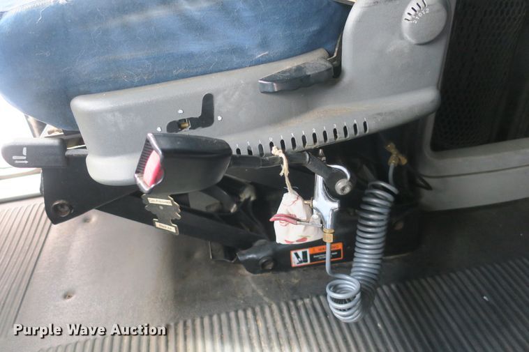 image for item DB10181 2004 Freightliner Columbia semi truck