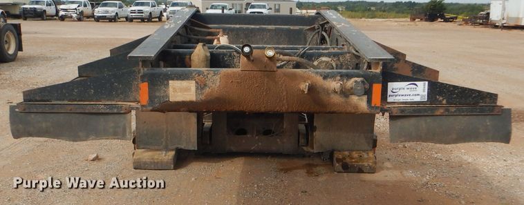 image for item DD4466 2007 Fontaine Magnitude 55L lowboy equipment trailer