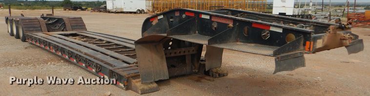 image for item DD4466 2007 Fontaine Magnitude 55L lowboy equipment trailer