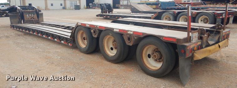 image for item DD4466 2007 Fontaine Magnitude 55L lowboy equipment trailer