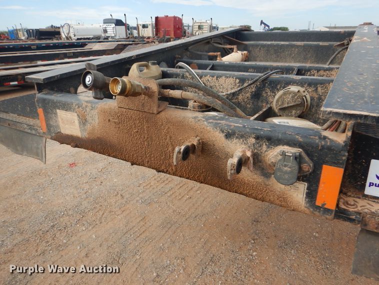 image for item DD4466 2007 Fontaine Magnitude 55L lowboy equipment trailer