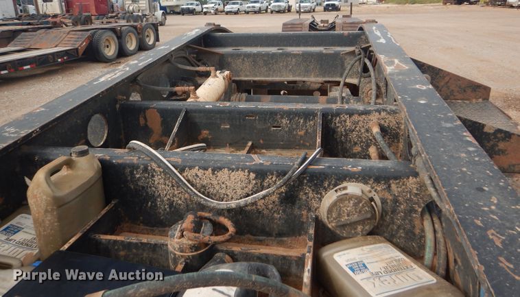 image for item DD4466 2007 Fontaine Magnitude 55L lowboy equipment trailer