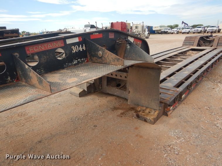 image for item DD4466 2007 Fontaine Magnitude 55L lowboy equipment trailer