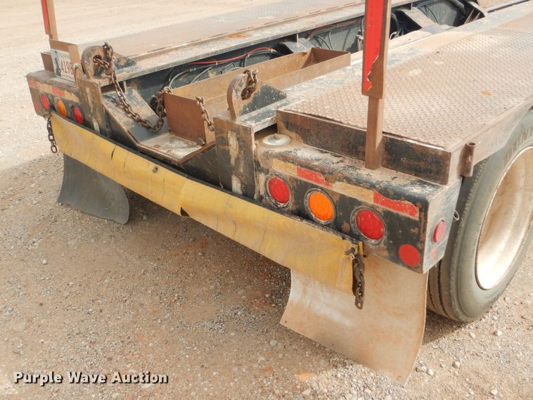 image for item DD4466 2007 Fontaine Magnitude 55L lowboy equipment trailer