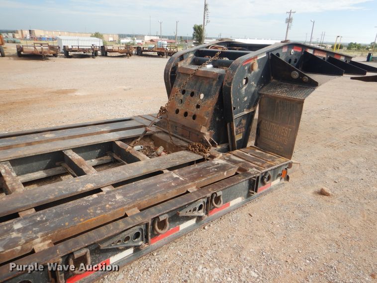 image for item DD4466 2007 Fontaine Magnitude 55L lowboy equipment trailer