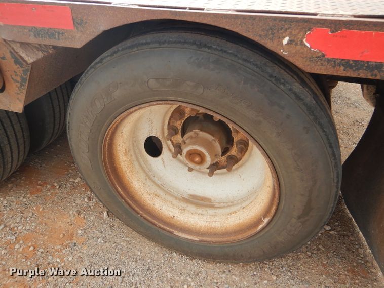 image for item DD4466 2007 Fontaine Magnitude 55L lowboy equipment trailer