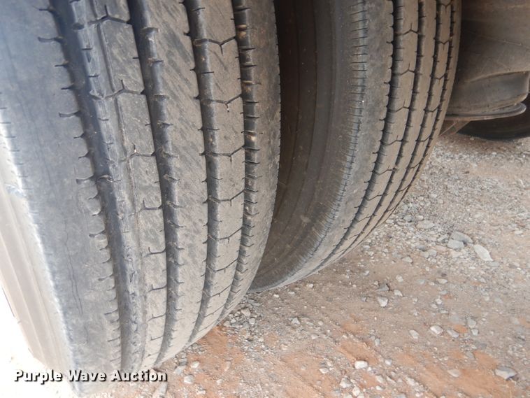 image for item DD4466 2007 Fontaine Magnitude 55L lowboy equipment trailer