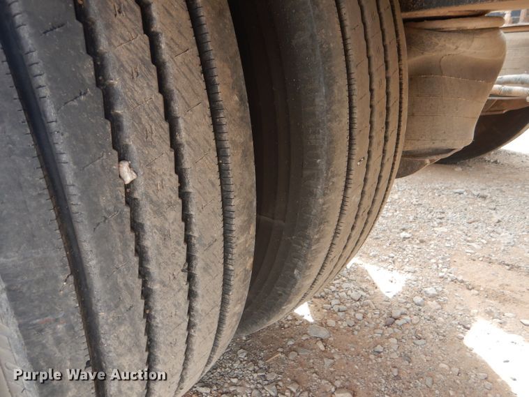 image for item DD4466 2007 Fontaine Magnitude 55L lowboy equipment trailer