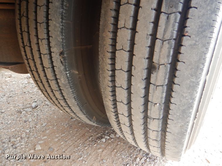 image for item DD4466 2007 Fontaine Magnitude 55L lowboy equipment trailer