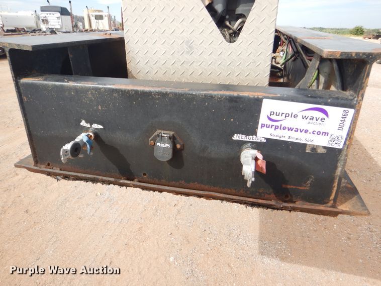 image for item DD4468 2001 Witzco Challenger RG-50 lowboy equipment trailer