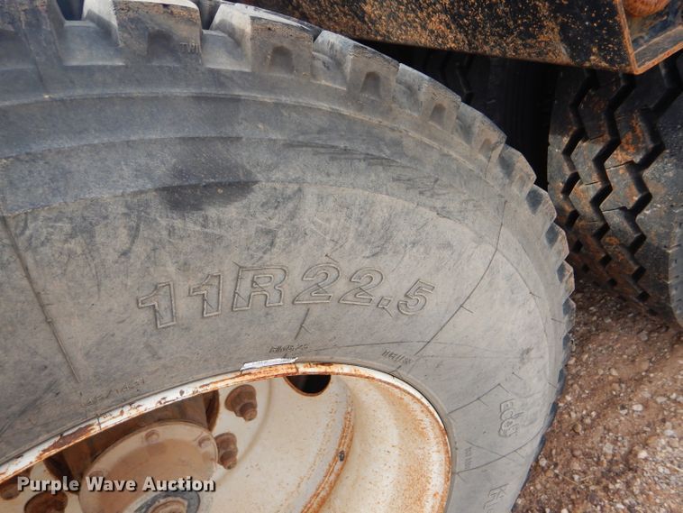 image for item DD4468 2001 Witzco Challenger RG-50 lowboy equipment trailer