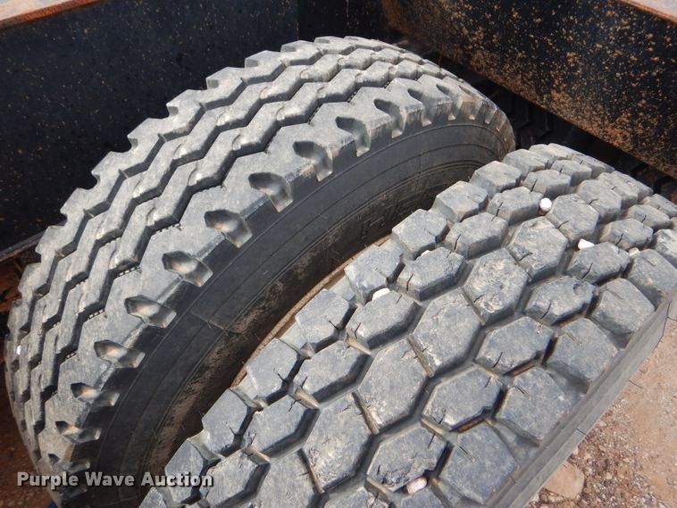 image for item DD4468 2001 Witzco Challenger RG-50 lowboy equipment trailer