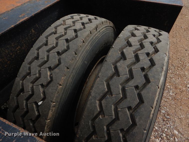 image for item DD4468 2001 Witzco Challenger RG-50 lowboy equipment trailer