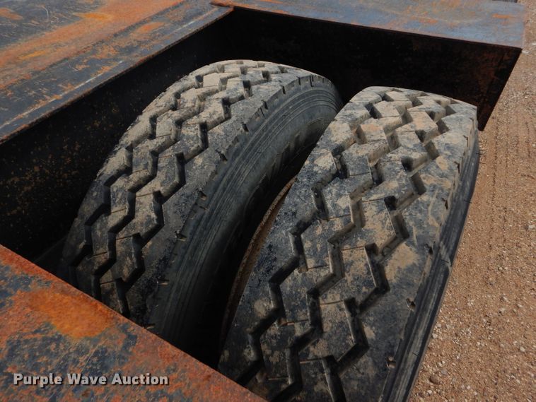 image for item DD4468 2001 Witzco Challenger RG-50 lowboy equipment trailer