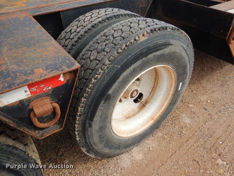 image for item DD4468 2001 Witzco Challenger RG-50 lowboy equipment trailer