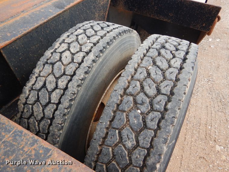 image for item DD4468 2001 Witzco Challenger RG-50 lowboy equipment trailer