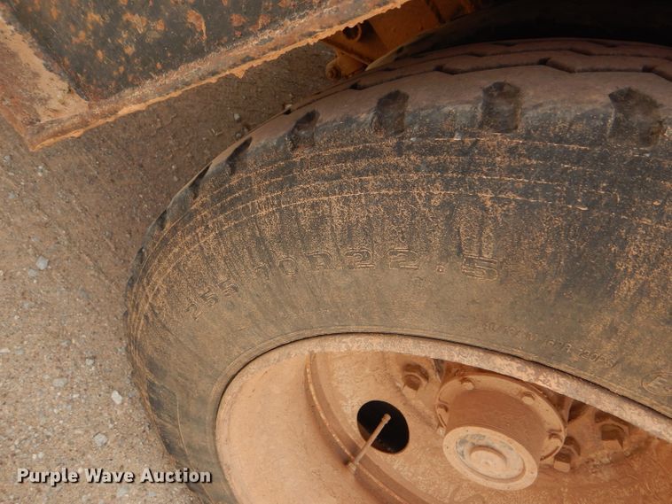 image for item DD4469 1999 Olvedi drop deck equipment trailer