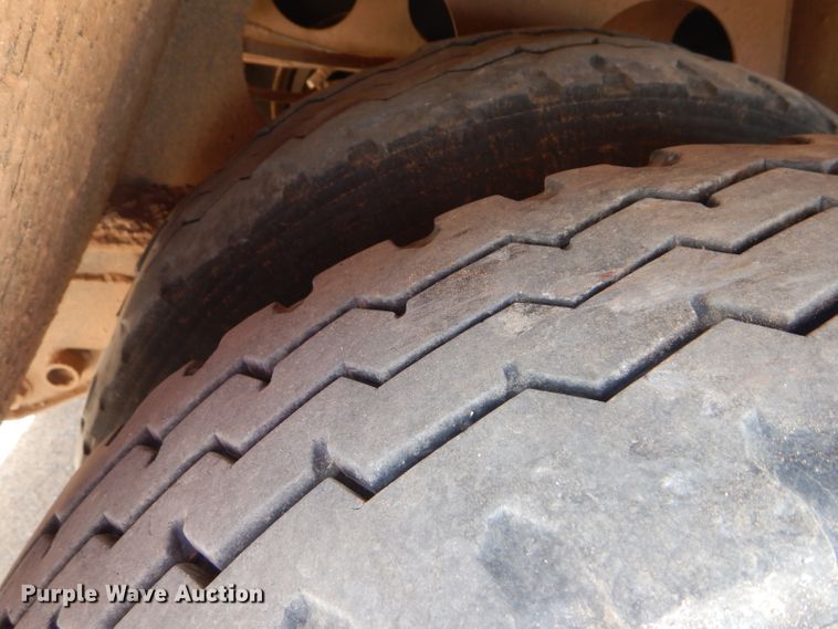 image for item DD4469 1999 Olvedi drop deck equipment trailer