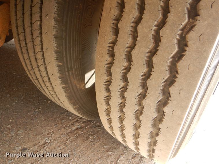 image for item DD4469 1999 Olvedi drop deck equipment trailer