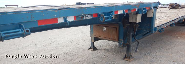 image for item DD4470 2007 Lode King drop deck trailer