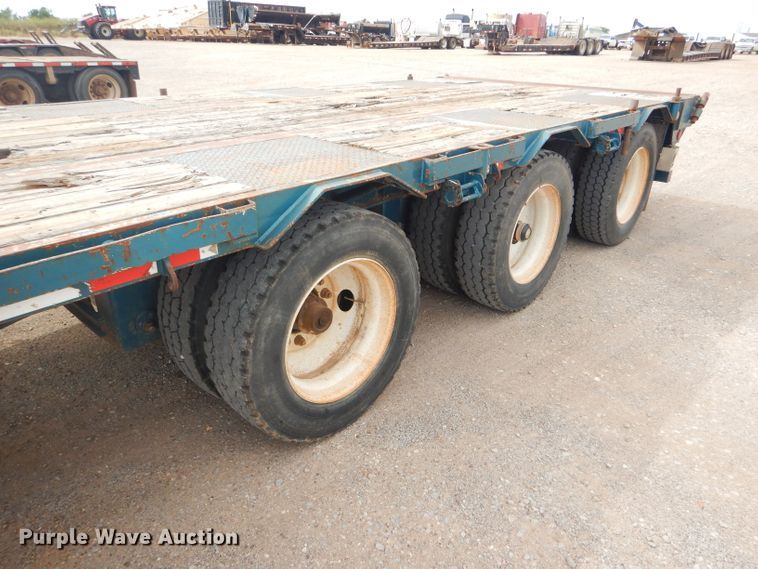 image for item DD4470 2007 Lode King drop deck trailer