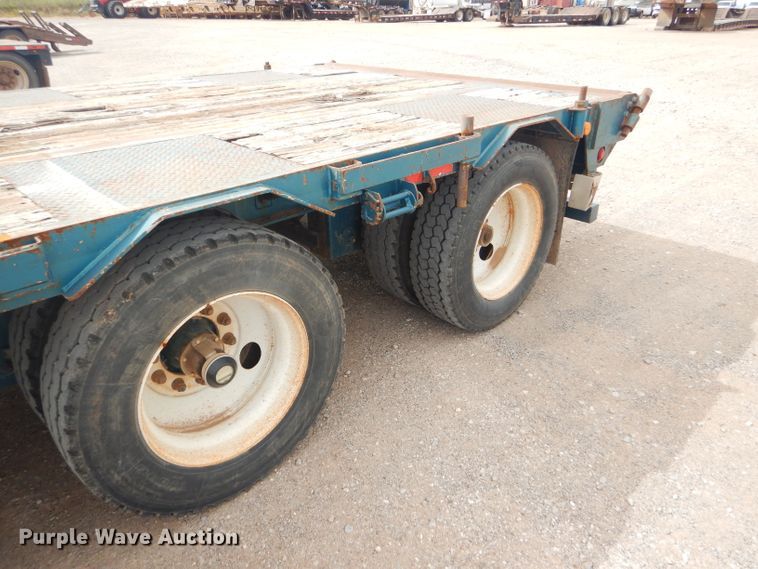 image for item DD4470 2007 Lode King drop deck trailer