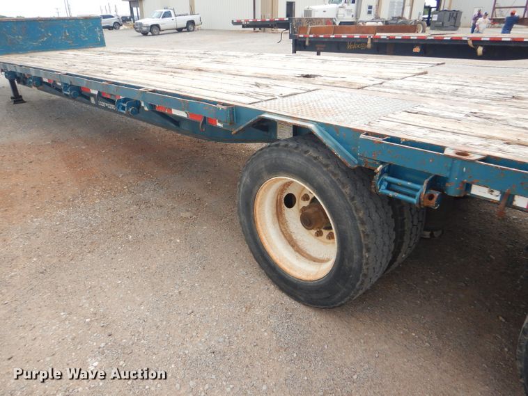 image for item DD4470 2007 Lode King drop deck trailer