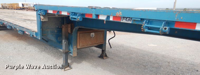 image for item DD4470 2007 Lode King drop deck trailer