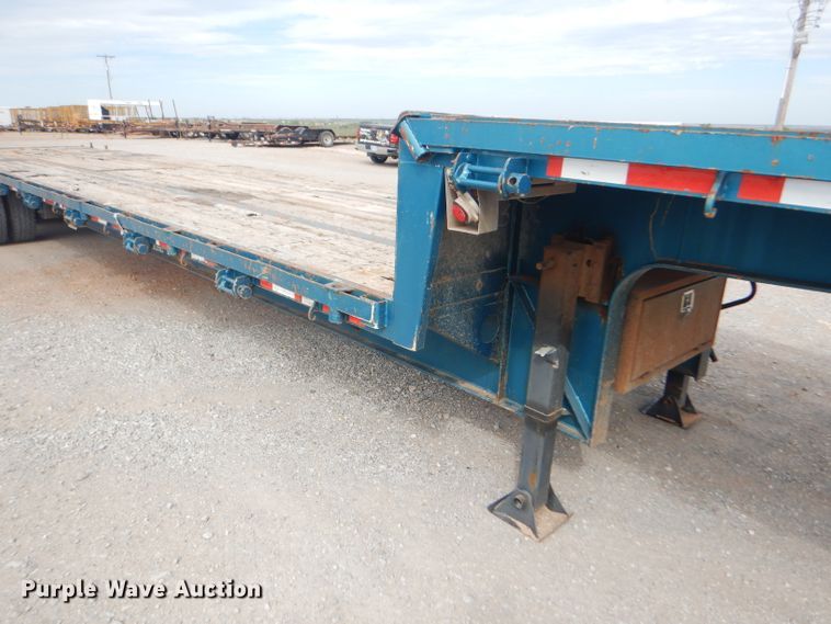 image for item DD4470 2007 Lode King drop deck trailer
