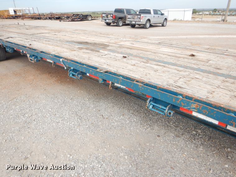image for item DD4470 2007 Lode King drop deck trailer
