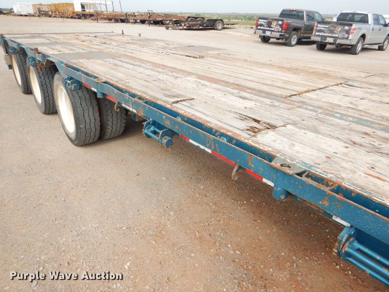 image for item DD4470 2007 Lode King drop deck trailer