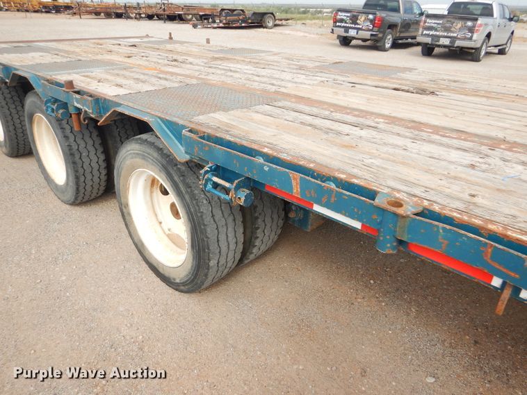 image for item DD4470 2007 Lode King drop deck trailer