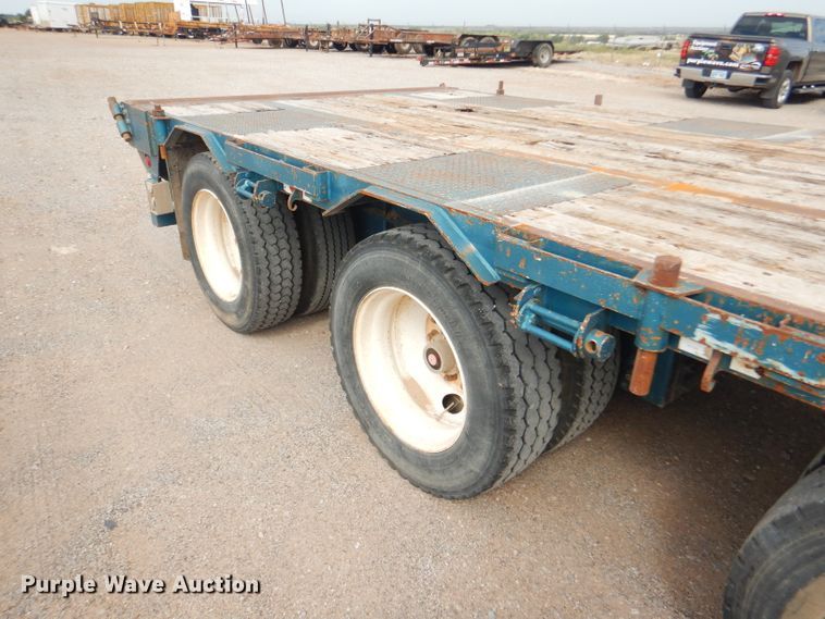 image for item DD4470 2007 Lode King drop deck trailer